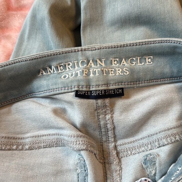 American Eagle High Rise Ripped Jegging Size 8 regular - Picture 4 of 8